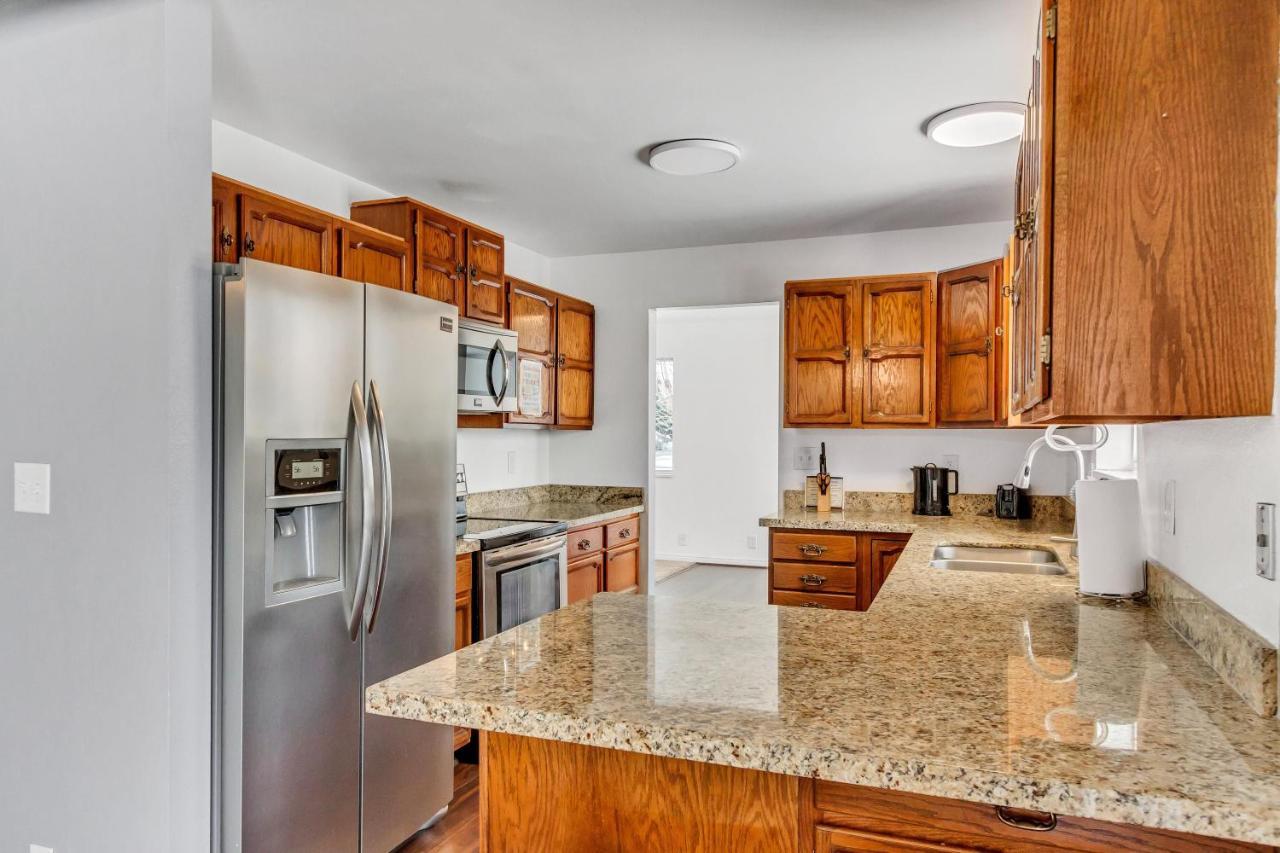 Large Room Near Uvu & Byu Orem Εξωτερικό φωτογραφία